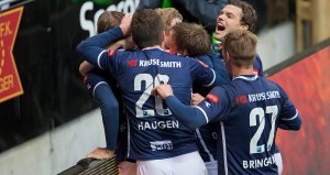 Viking - Sogndal. Feiring av 1-0 scoringen. Foto: Tore Fjermestad