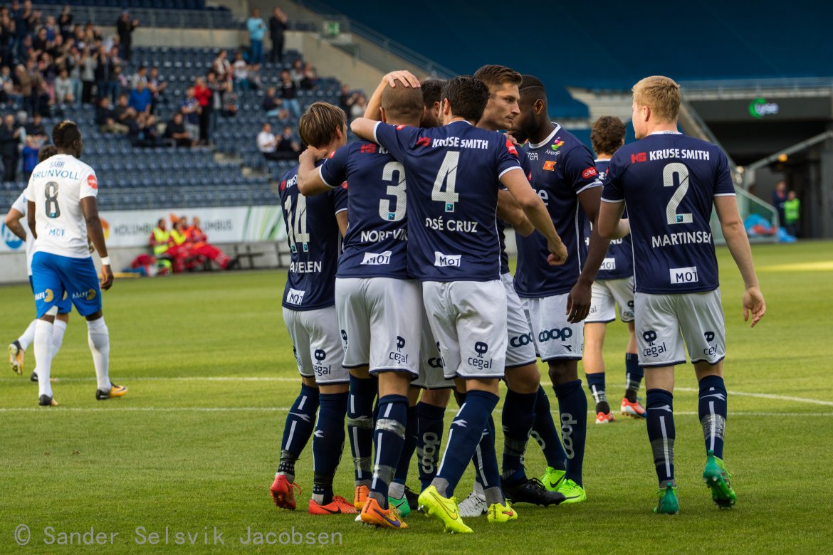 Viking - Molde, Feiring av 1-0 scoringen. Foto: Sander Selsvik Jacobsen