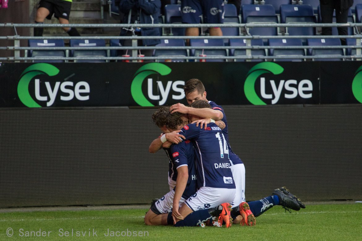 Viking - Molde, Feiring av scoringen til Tommy Høiland. Foto: Sander Selsvik Jacobsen