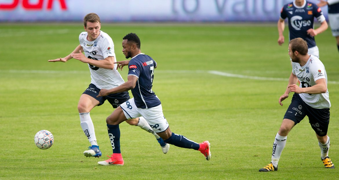Viking - Kristiansund. Samuel Adegbenro.  Foto: Tore Fjermestad