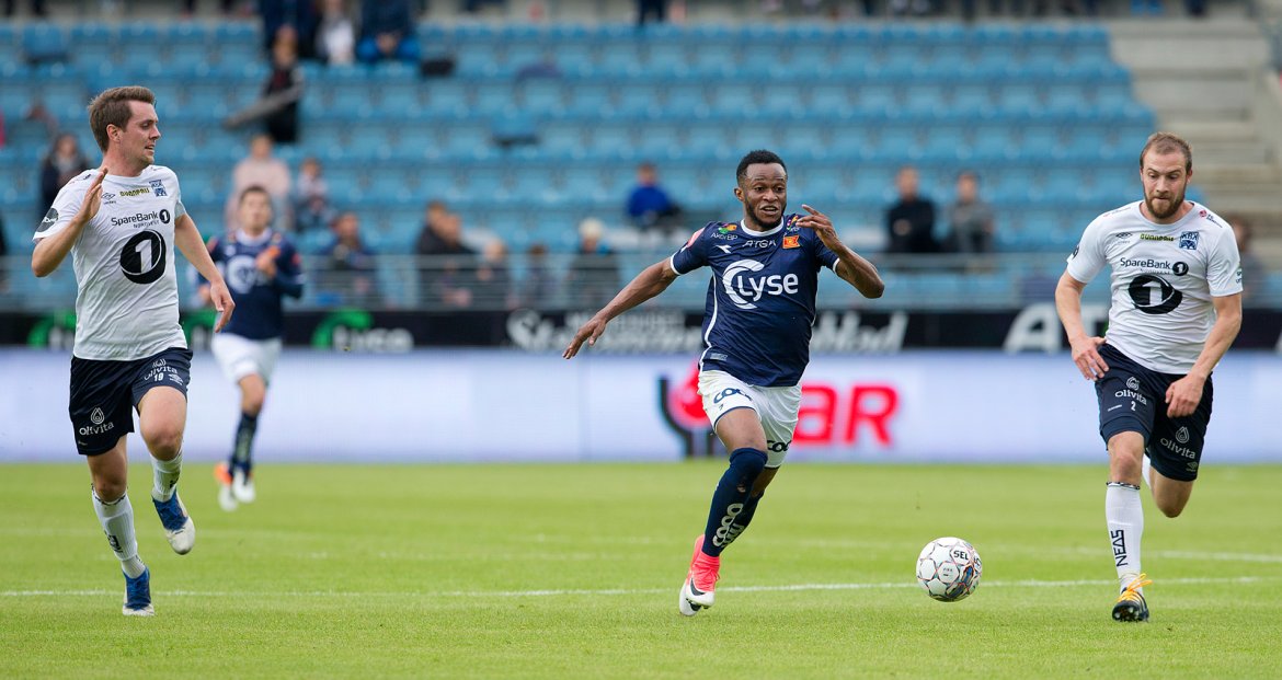 Viking - Kristiansund. Samuel Adegbenro.  Foto: Tore Fjermestad