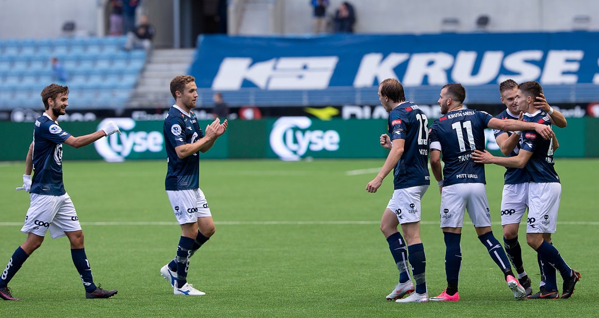 Viking - Sogndal. Feiring av Ibrahimajs 1-0 scoring. Foto: Tore Fjermestad
