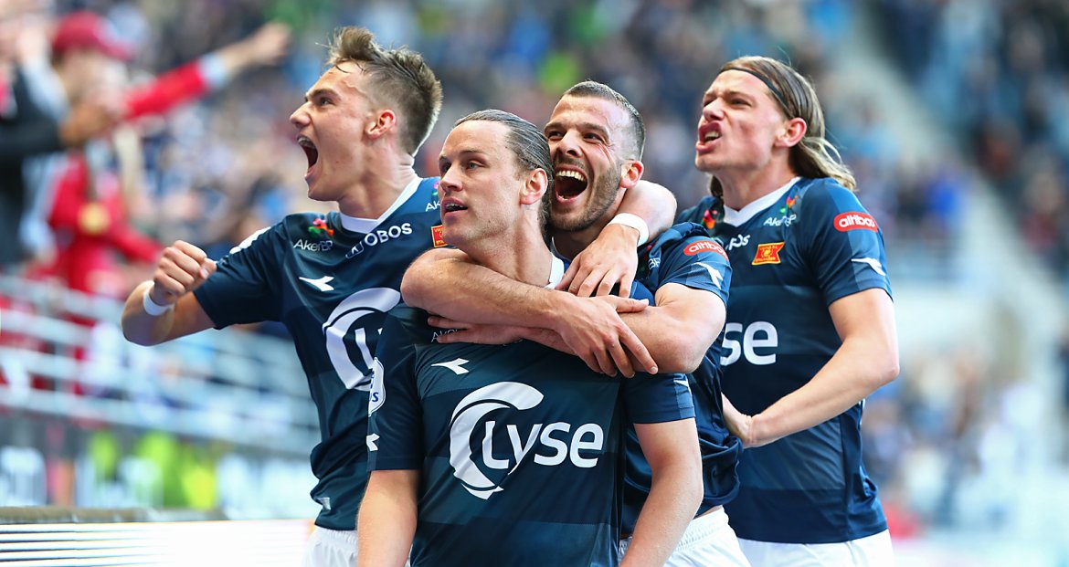 Viking - Sandnes Ulf. Tommy Høiland har satt inn 3-0 på straffe.