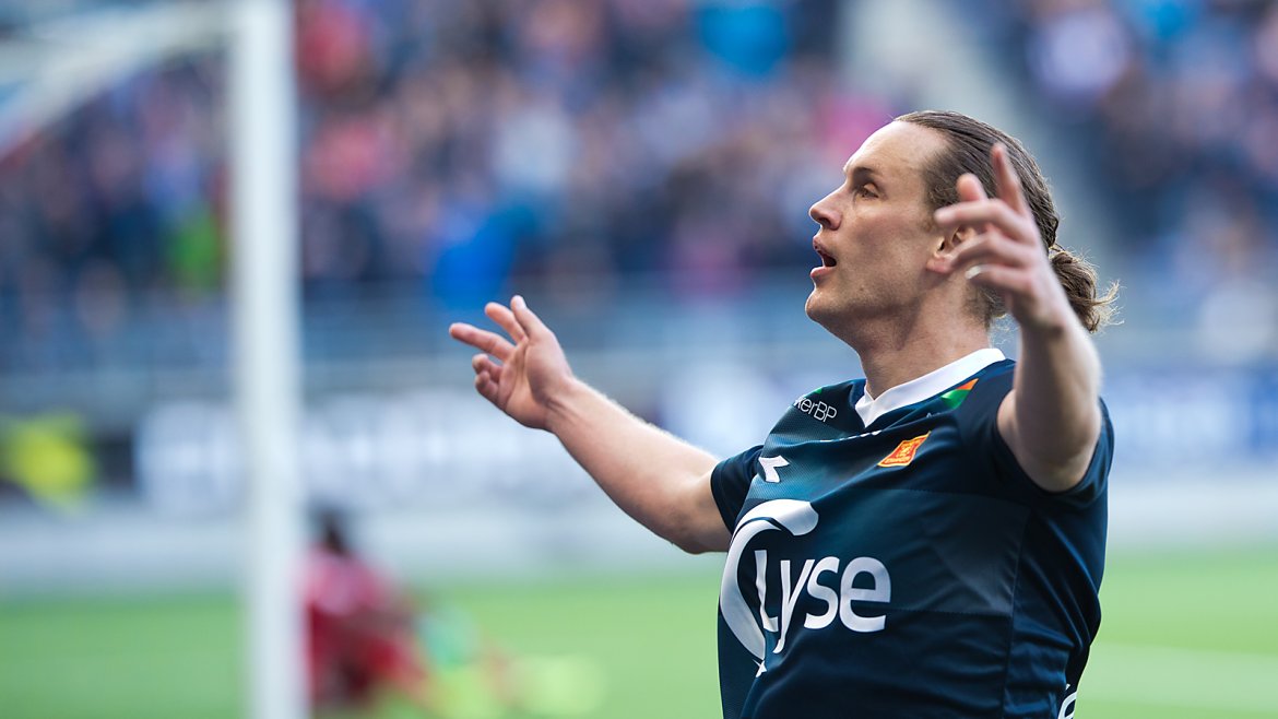Viking - Sandnes Ulf. Tommy Høiland har akkurat økt til 4-0.