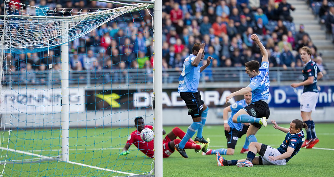 Viking - Sandnes Ulf. Tommy Høiland øker til 4-0.