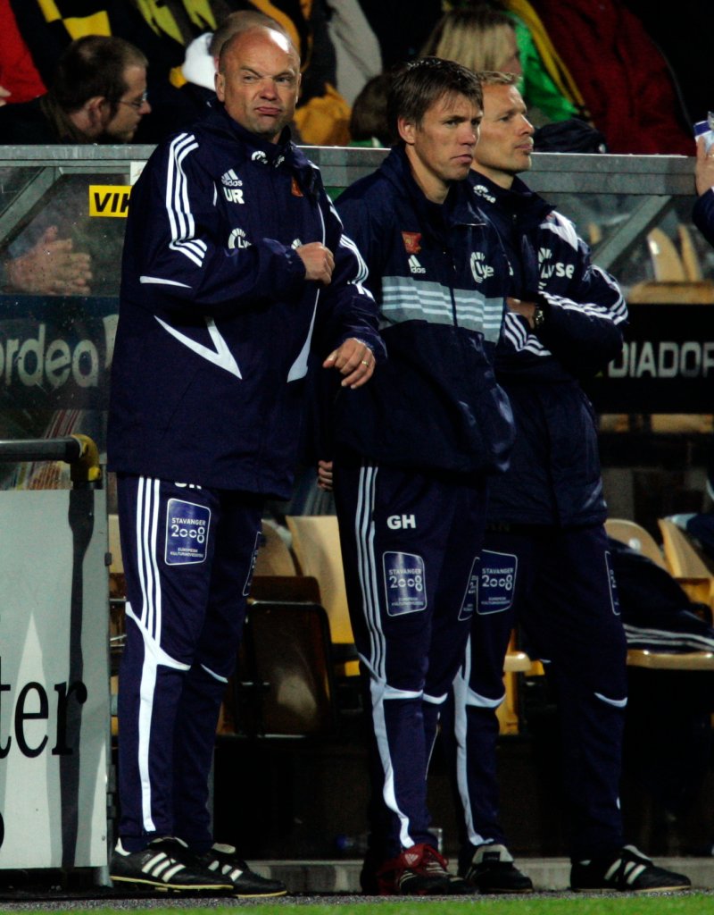 Det ble ikke noe godt gjensyn med Åråsen for Uwe Rösler og Gunnar Halle. Foto: Cornelius Poppe / SCANPIX