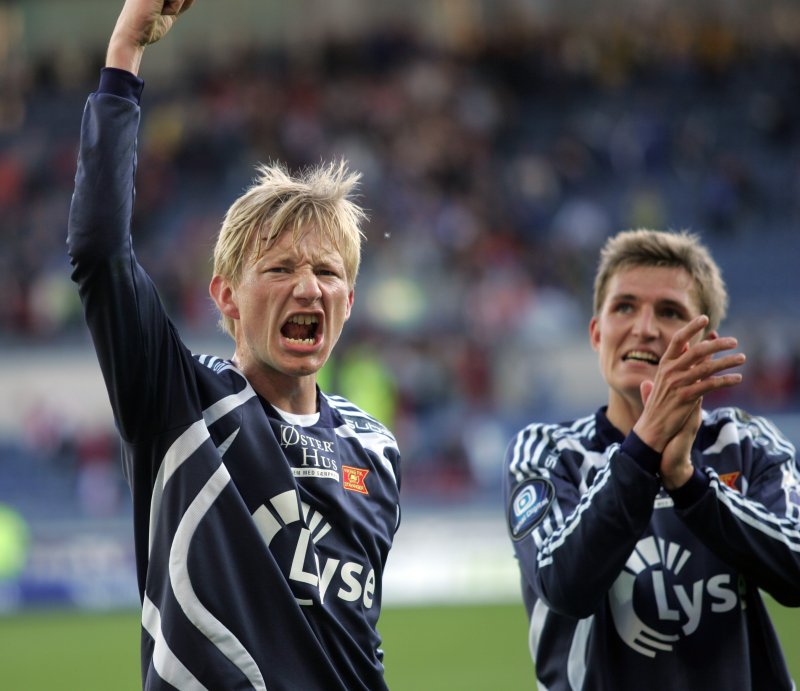 Allan Gaarde og Peter Abelsson jubler etter 4-2 over Lyn 16. mai 2007. Foto: Alf Ove Hansen / SCANPIX.