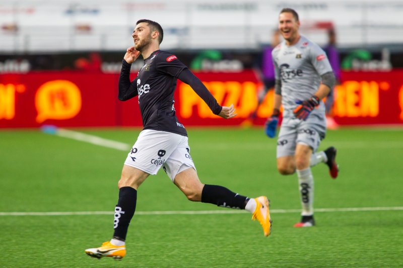 Zymer Bytyqi med nok en kandidat til årets mål. Foto: Carina Johansen / NTB