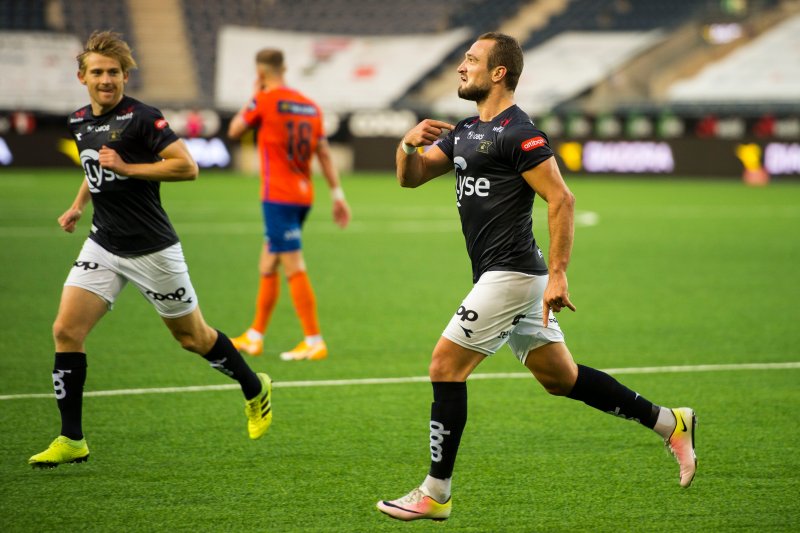 Veton Berisha scorer, scorer og scorer om dagen. Foto: Carina Johansen / NTB