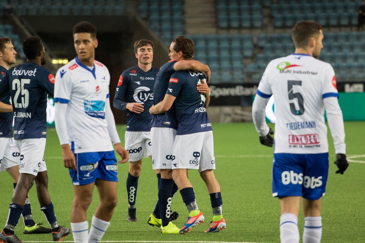 Viking - Haugesund. Feiring av scoringen til Tripic. Foto: Sander Selsvik Jacobsen