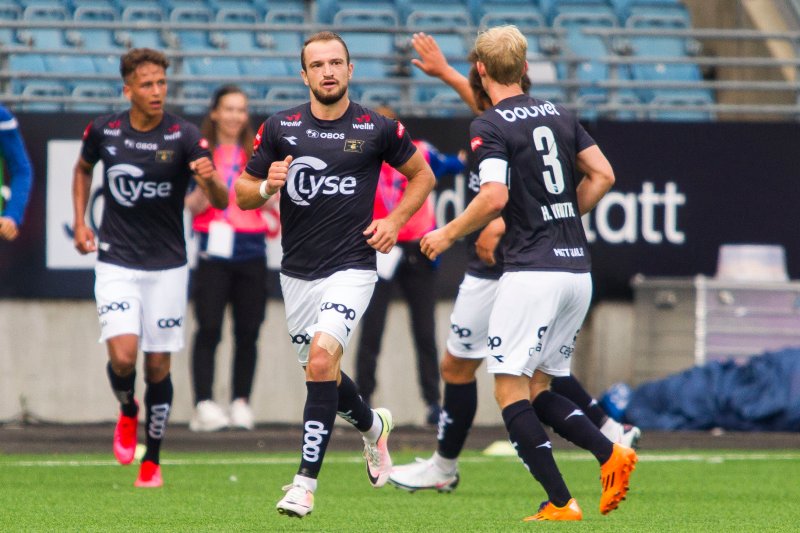 Veton Berisha skjøt Viking tilbake inn i kampen like før pause. Foto: Carina Johansen / NTB scanpix