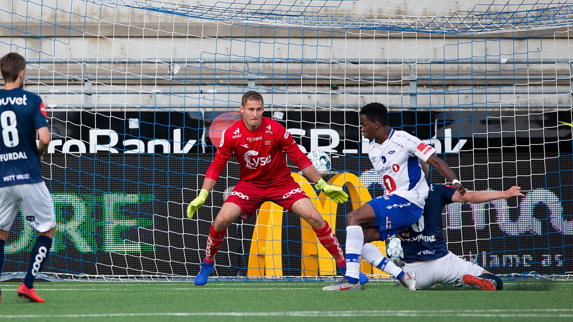 Viking - Ranheim. Ranheim utlikner til 2-2.  Foto: Tore Fjermestad