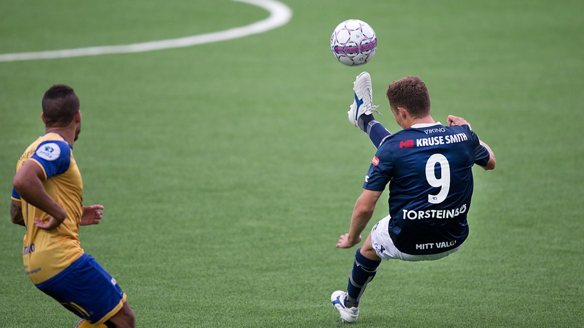 Viking - Jerv. Fredrik Torsteinbø med brasse. Foto: Tore Fjermestad