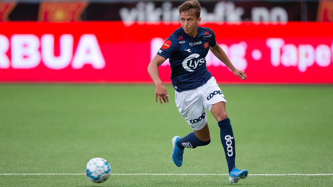 Viking - Strømsgodset. Adrian Pereira.  Foto: Tore Fjermestad