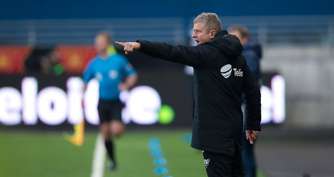 Viking - Brann. Brann-trener Lars Arne Nilsen.  Foto: Tore Fjermestad