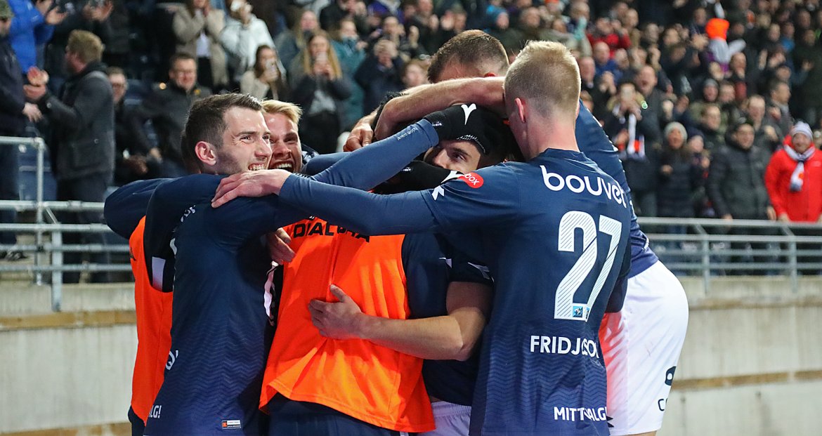 Viking - Brann. Feiring 2-0 scoring.  Foto: Tore Fjermestad