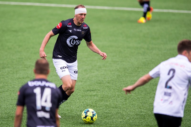 Rolf Daniel Vikstøl hadde ingen planer om å gi seg selv om han fikk en kraftig smell i hodet. Foto: Carina Johansen / NTB scanpix