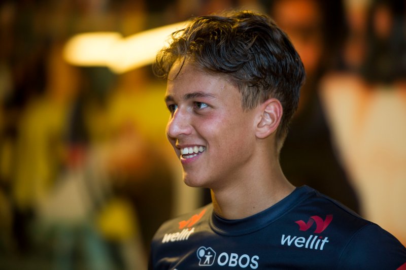 Adrian Nilsen Pereira var et eneste stort glis etter å ha scoret to mål, servert en målgivende og sikret seg skryteretten i de kommende familieselskapene (har familie i Sarpsborg). Foto: Carina Johansen / NTB scanpix