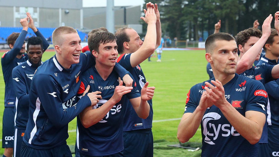 Sandnes Ulf - Viking. Feiring etter kampen. Foto: Tore Fjermestad