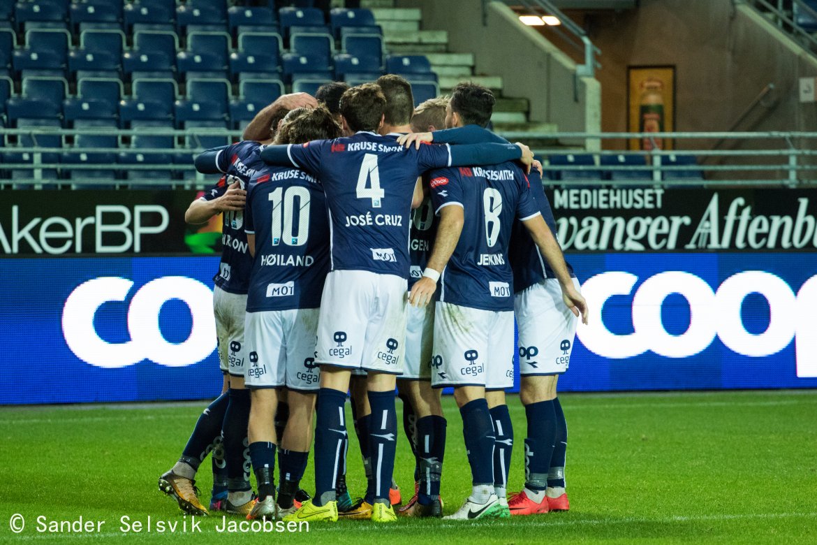 Viking - Sarpsborg 08 2-1, Feiring av 2-1 scoringen! Foto: Sander Selsvik Jacobsen