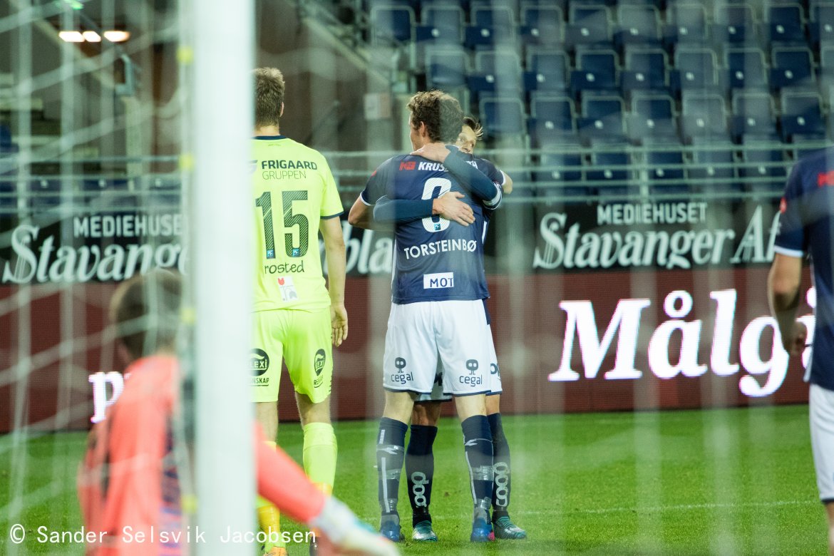 Viking - Sarpsborg 08 2-1, André Danielsen og Fredrik Torsteinbø. Foto: Sander Selsvik Jacobsen