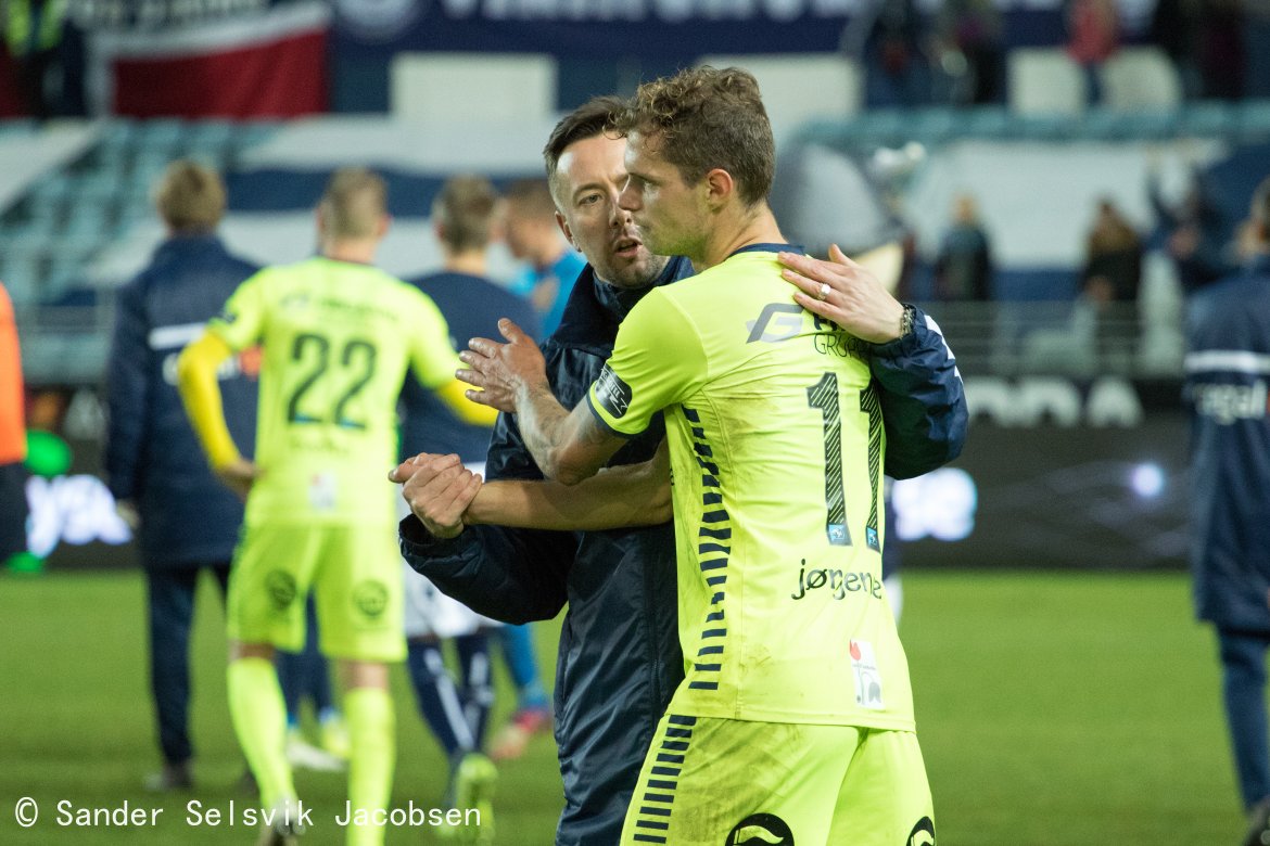 Viking - Sarpsborg 08 2-1, Ian Burchnall og Joackim Jørgensen. Foto: Sander Selsvik Jacobsen