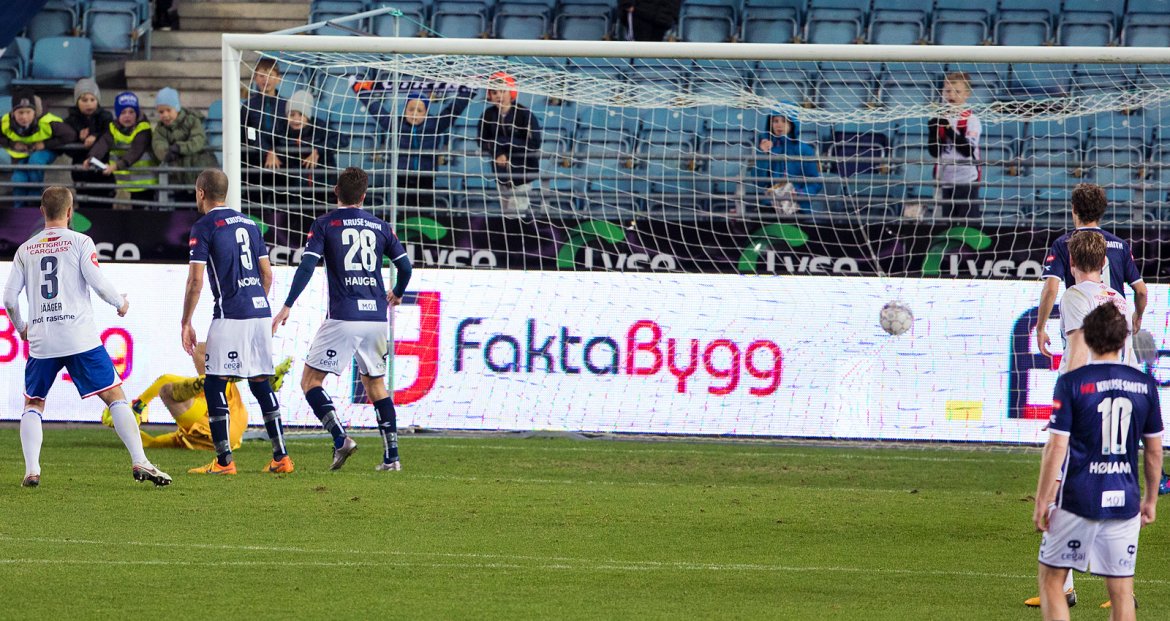 Viking - Vålerenga. Og 1-7...   Foto: Tore Fjermestad