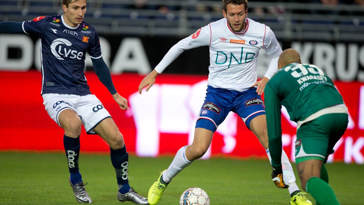 Viking - Vålerenga. Kristoffer Haugen fremme i angrepet.   Foto: Tore Fjermestad