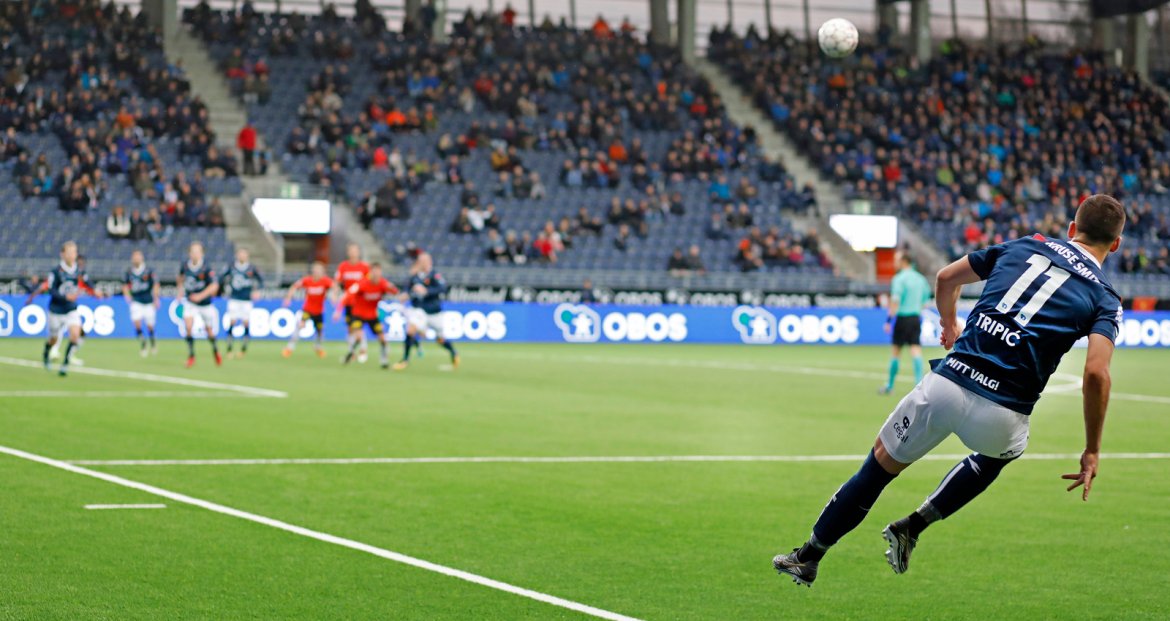 Viking - Åsane. Hjørnespark med Zlatko Tripic.